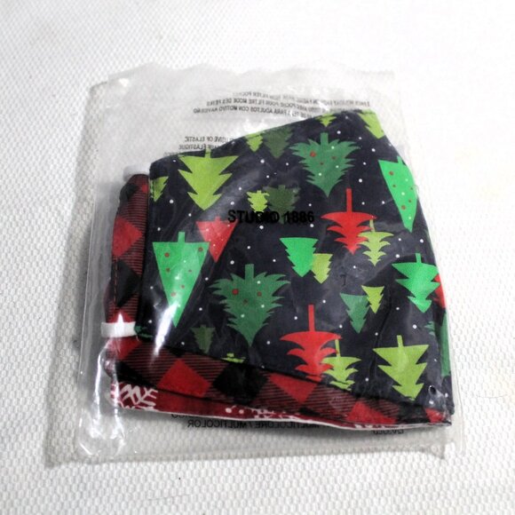 NWT Set of 3 Holiday-Themed Cloth Face Masks - Picture 2 of 4